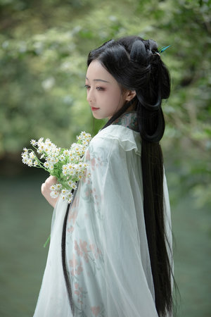 凌落宸的胸被尽情玩弄小说 界面截图
